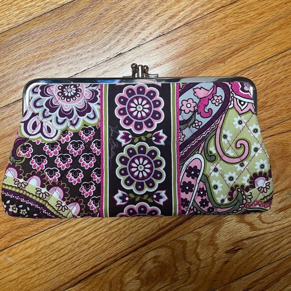 Vera Bradley‎ Multicolor Floral Clutch